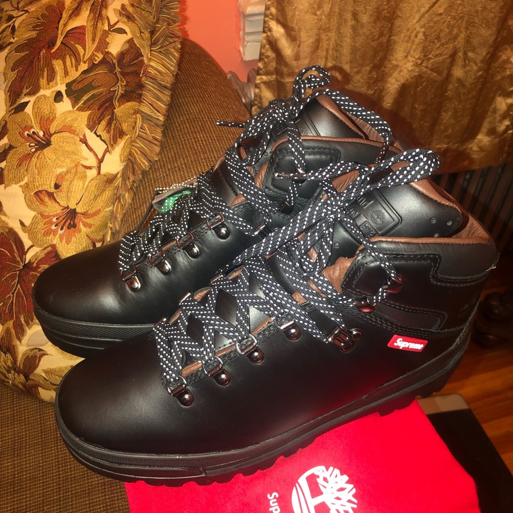 Supreme Tim’s sz 10.5